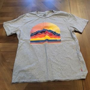 Levi’s short sleeve t shirt